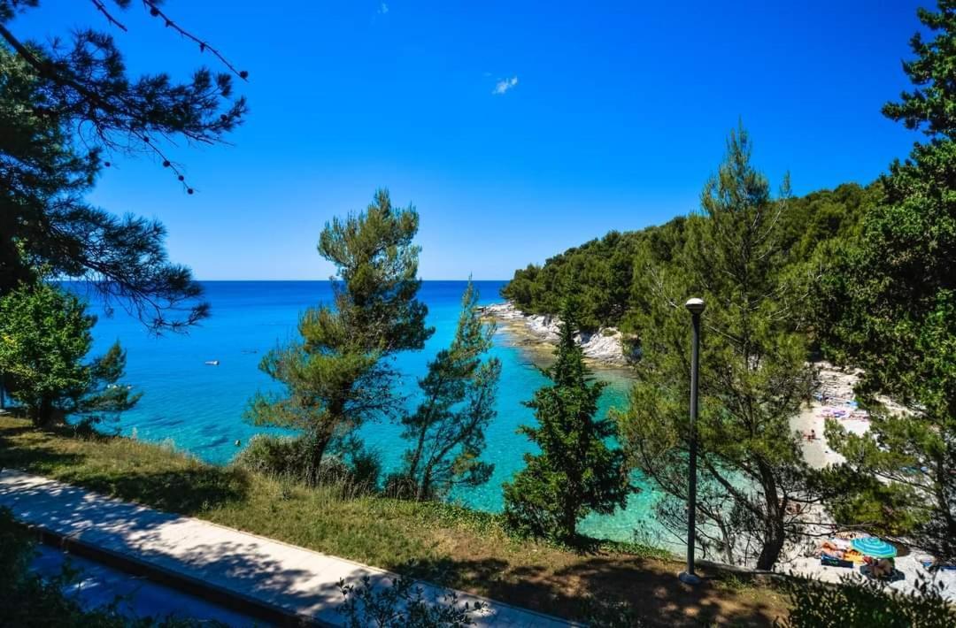 Apartment Nora Near The Beach Pula Buitenkant foto
